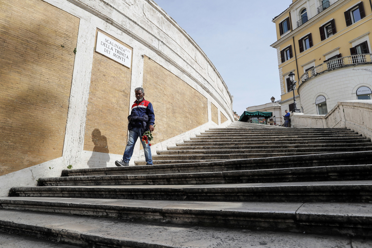 V enem dnevu v Italiji 168 novih žrtev koronavirusa, zabeležili že več kot 10.000 okužb