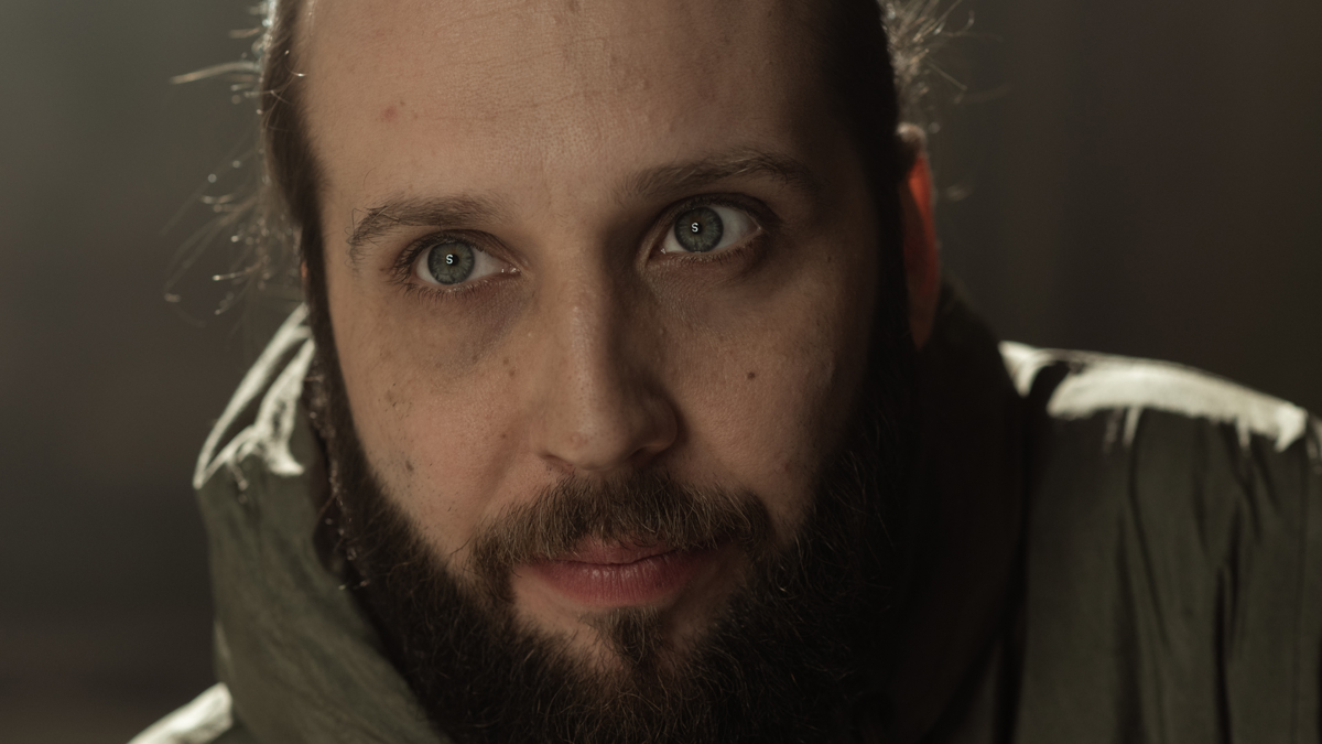 (VIDEO) Emkej: "Noben veliki vodja si ne zasluži našega popolnega zaupanja"