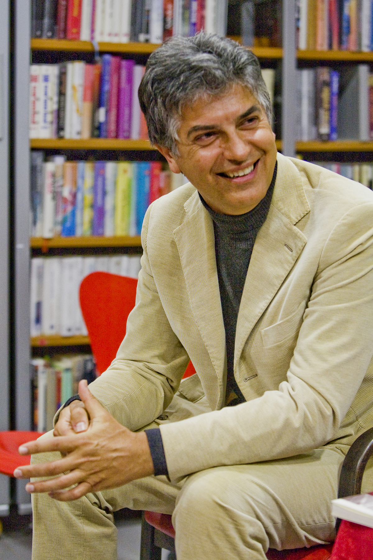 (INTERVJU) Miran Košuta: Vsem pravim - dovolj!