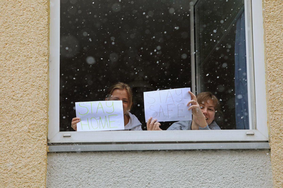 Koronavirus: Mladi ponovno ostajajo pozabljena generacija