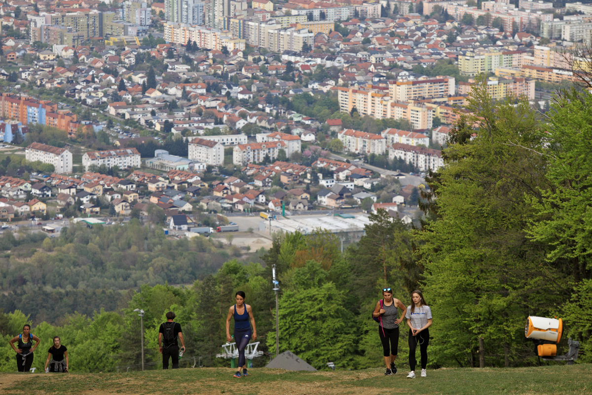 Peš na Pohorje: Sproščujoč pobeg iz karantene