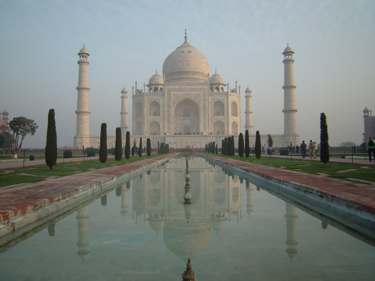 Tadž Mahal: Ljubezen, vpisana v žive kamne