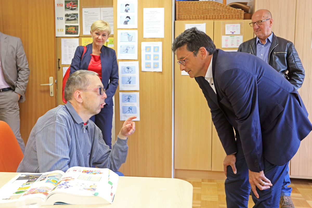 (FOTO) Varuh človekovih pravic v Mariboru. V času epidemije največ pritožb zaradi vprašanja prehajanja občinskih meja