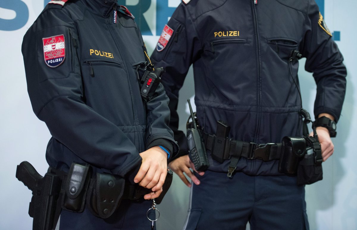 Tragedija: Na Dunaju mati ubila tri majhne hčerke