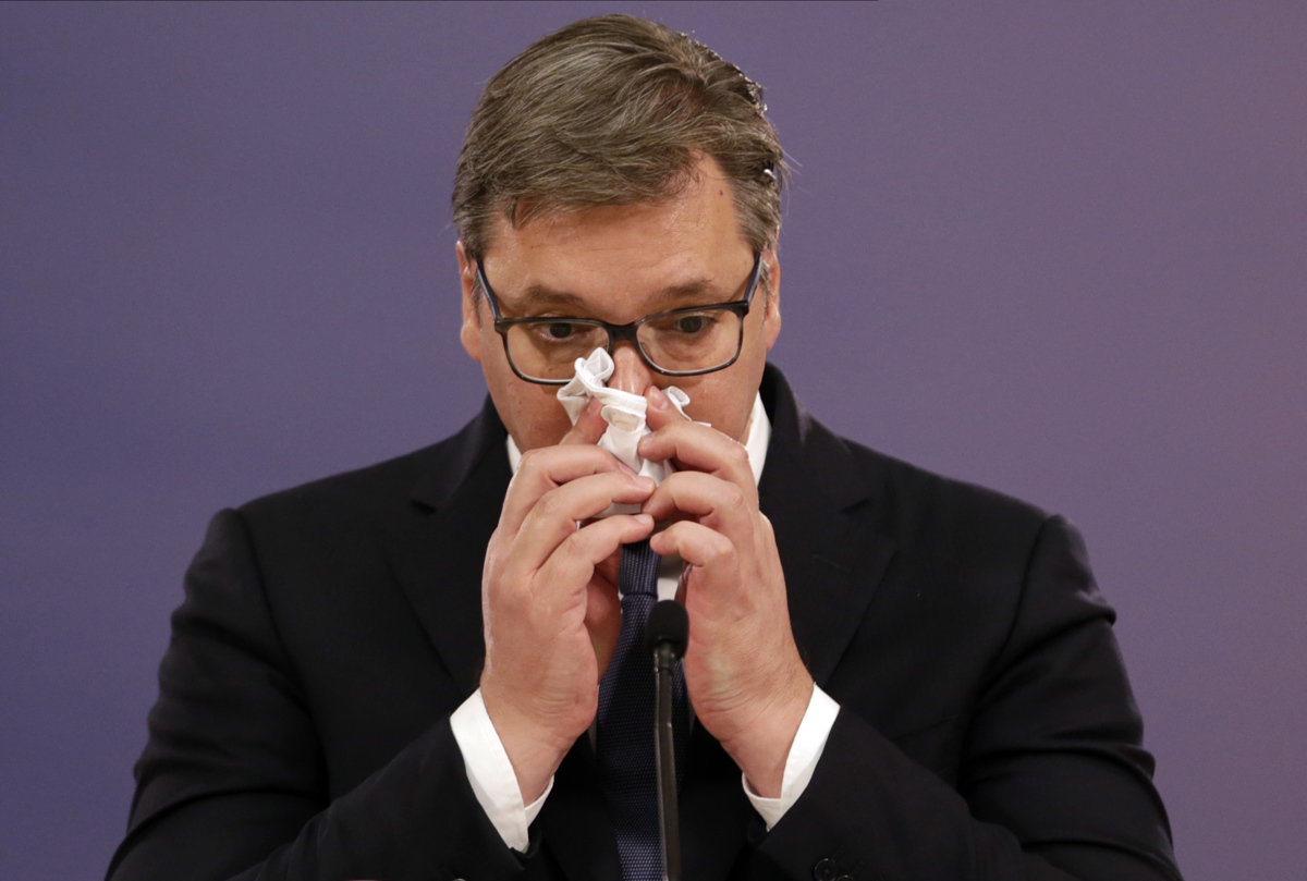 Srbski sistem kazal znatno manj smrti zaradi covida-19 od dejanskega stanja, Vučić je to vztrajno zavračal