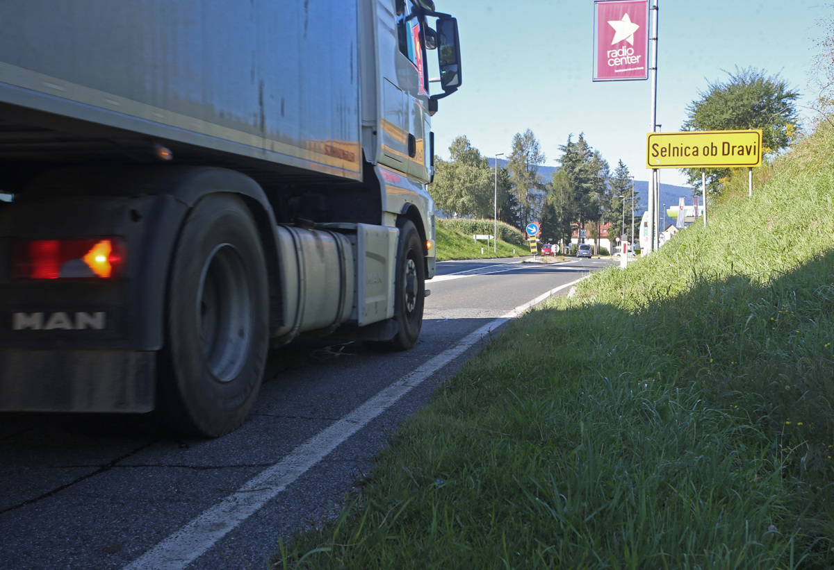 Selnica ob Dravi: (Ne)varna državna cesta brez pločnika