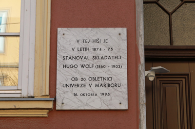 Nemarno brezbrižni do Huga Wolfa