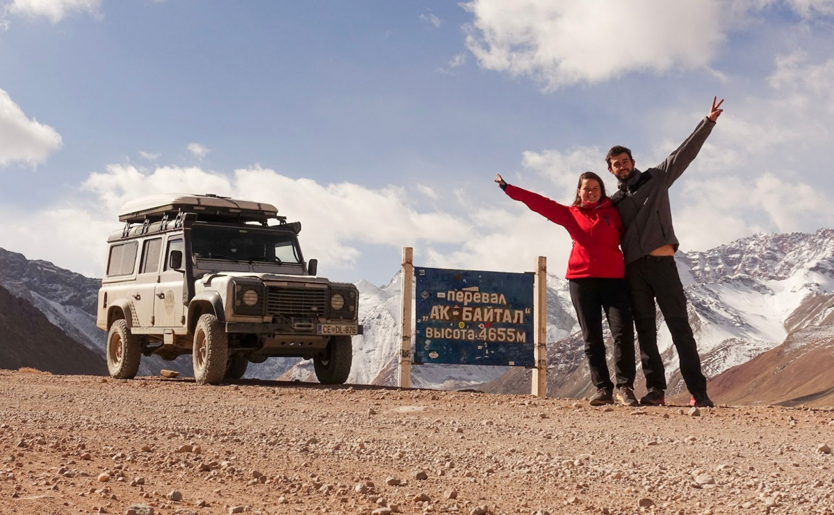 Z defenderjem po svilni poti, prevozila sta 18 držav