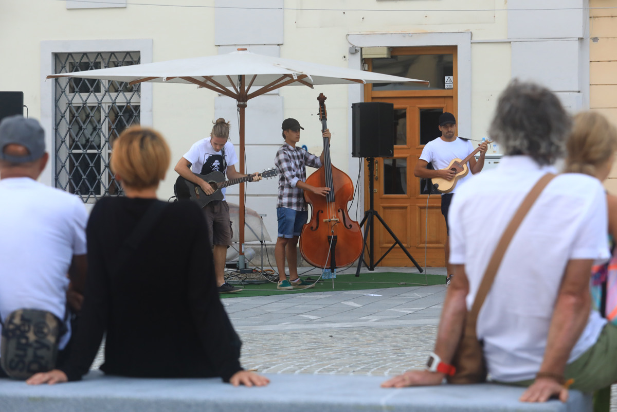 Pozor! Muzika na mariborskem Glavnem trgu!