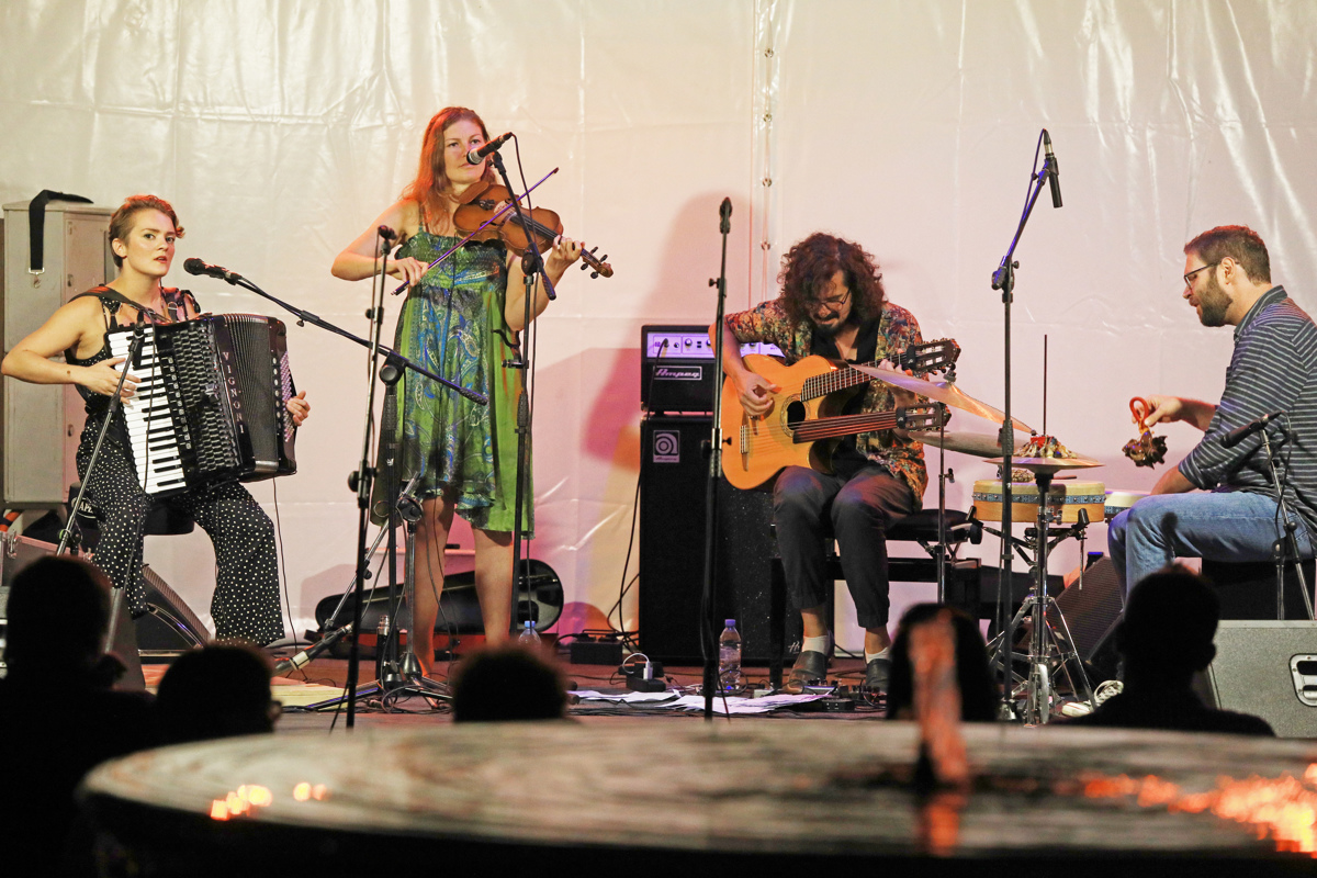 Festival Lent: Korona oklestila število tujih nastopajočih