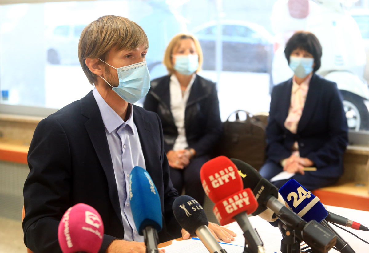 Uradniki Upravne enote Maribor so se izneverili, priznavajo