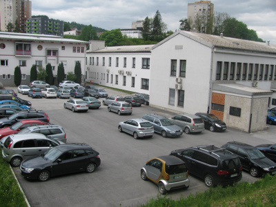 V Zdravstvenem domu Ravne bodo po okužbah jutri odločali, kako naprej