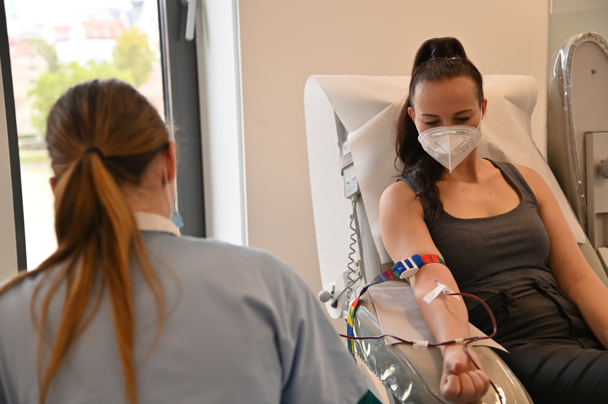 (FOTO) Na mariborski medicinski fakulteti častijo pol litra
