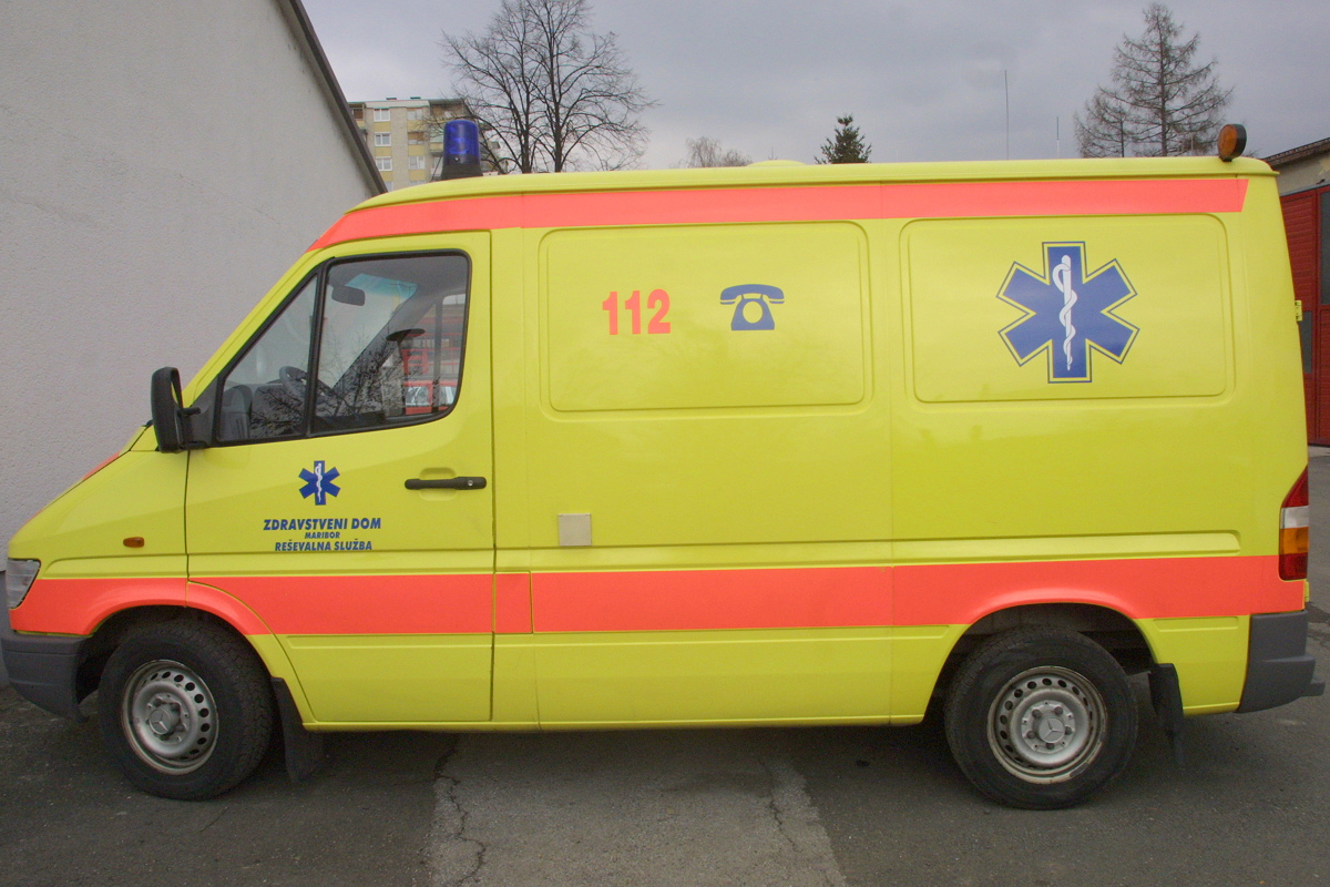 Zaradi zastrupitve z ogljikovim monoksidom umrli dve osebi