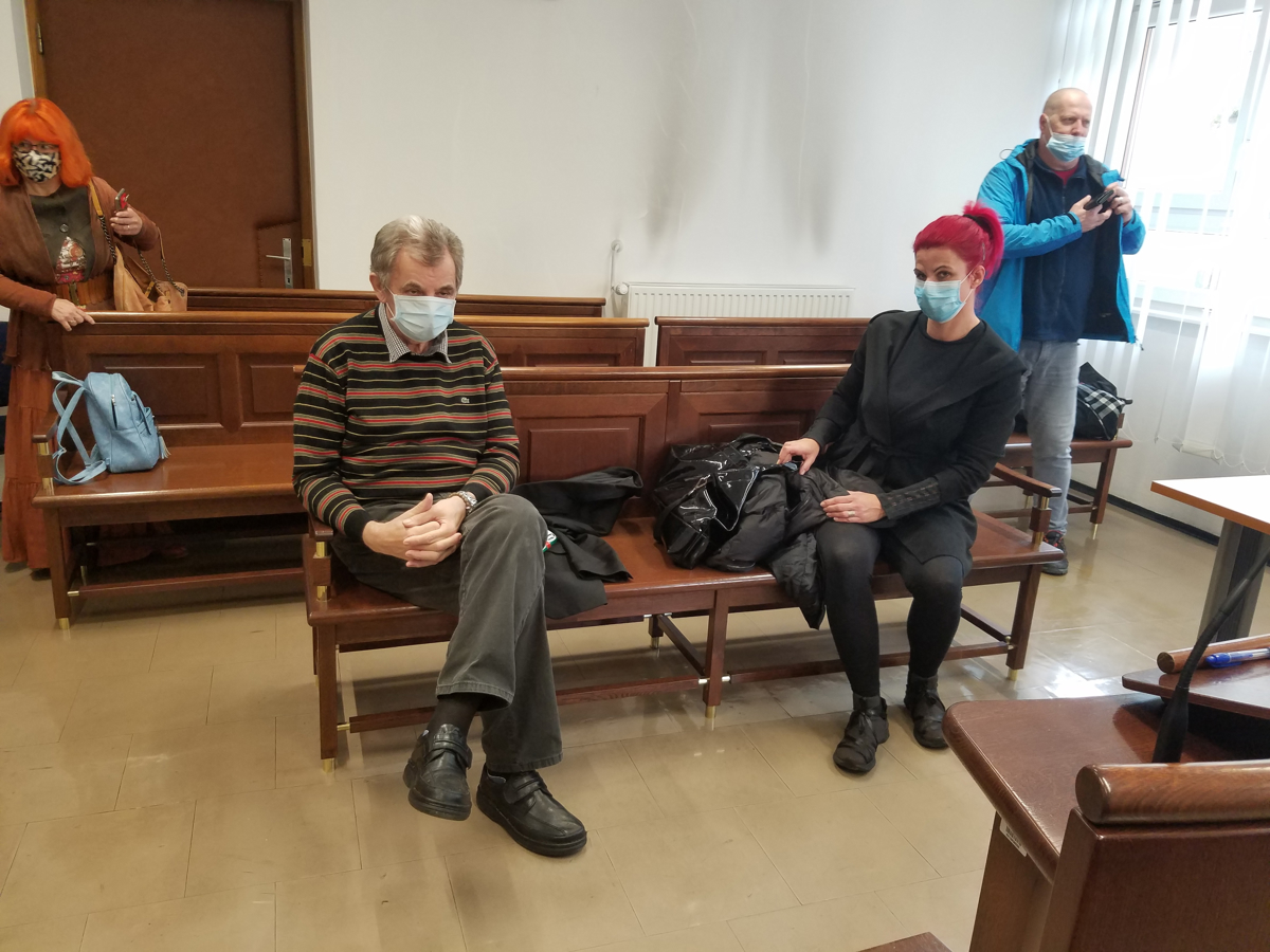 Zaključne besede na sojenju Štormanovima: Tožilstvo za očeta in hčer predlaga zapor