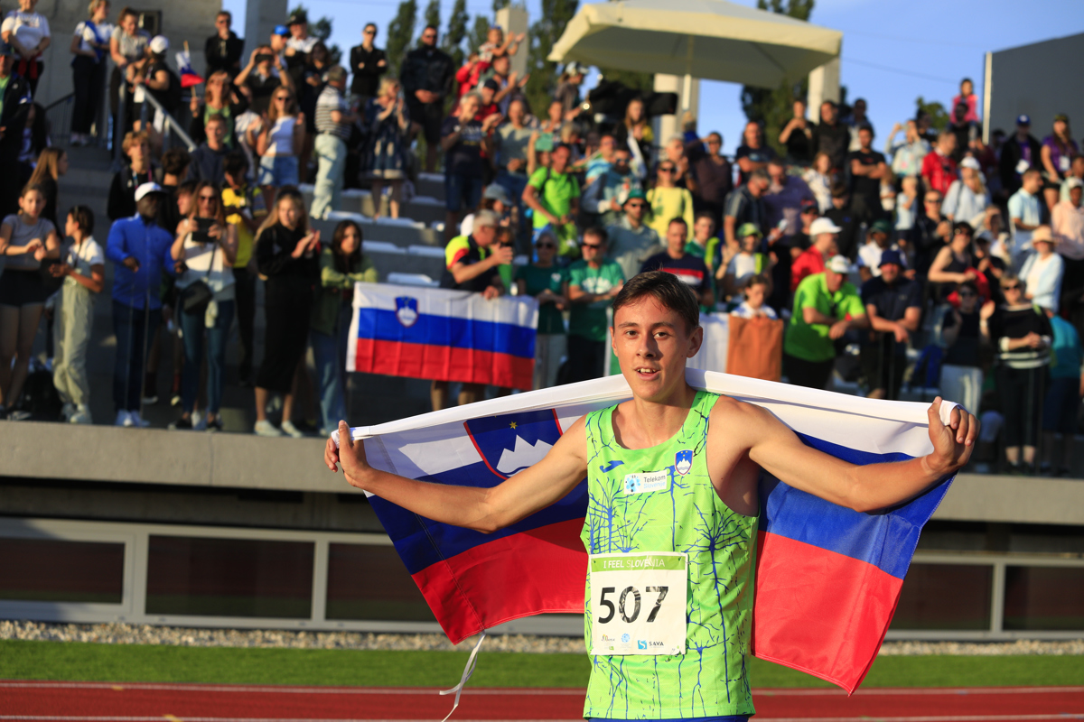 (POGOVOR) Z Žanom Ogrincem le sladke skrbi: Po uspehu na Ofemu sproščeno naprej