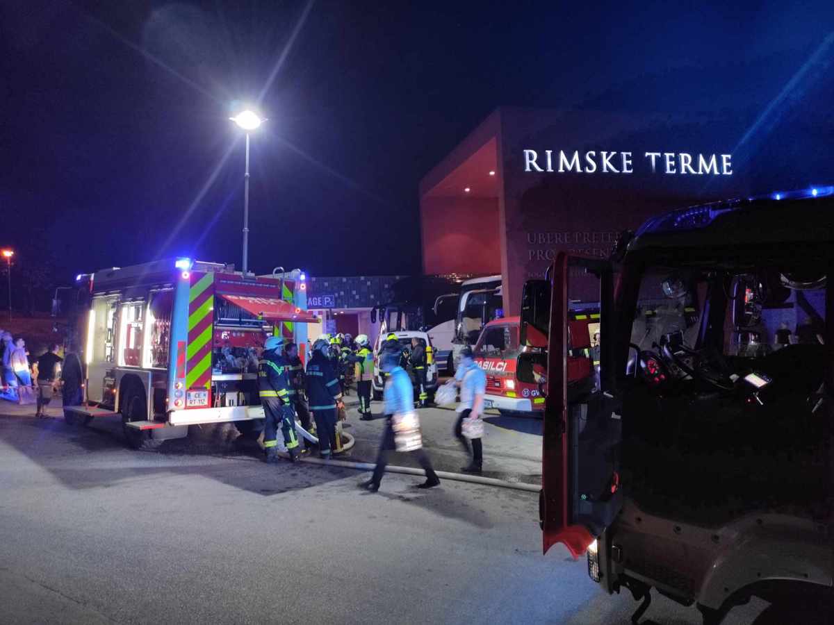 (FOTO) Požar v termah: Evakuirali 200 ljudi, šest jih je moralo v bolnišnico