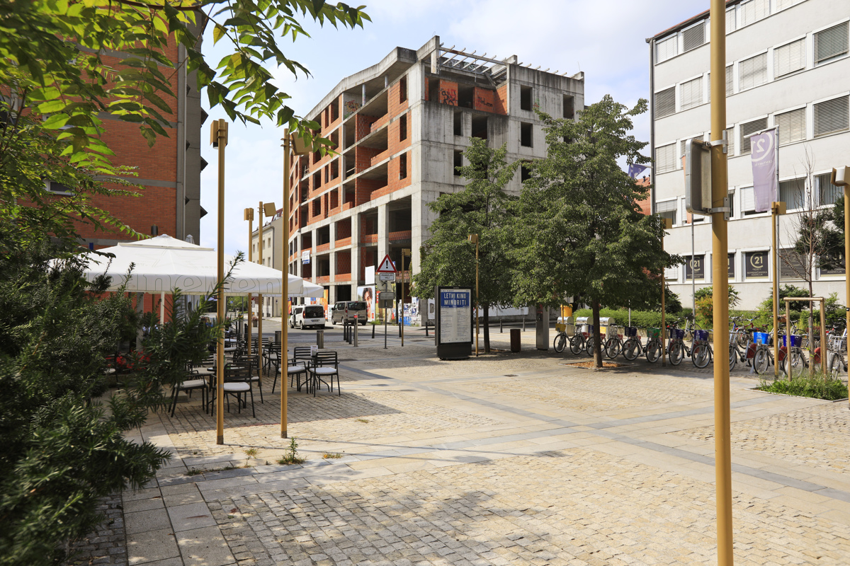 SDH ne razkriva ne kupca Centruma ne kupnine