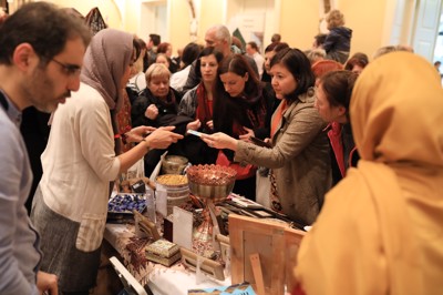 Kulinarične specialitete in tradicionalni izdelki na tržnici sveta