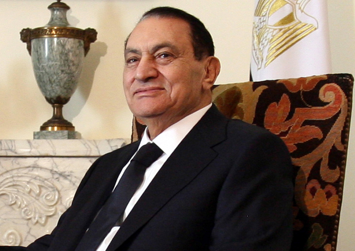 Umrl je nekdanji egiptovski predsednik Hosni Mubarak