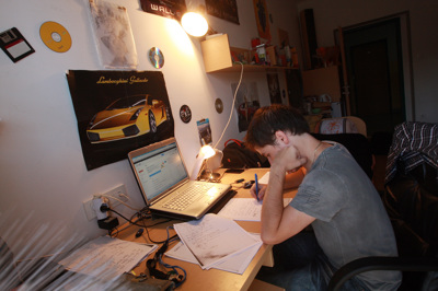 S težavo do premostitvenega najema. 