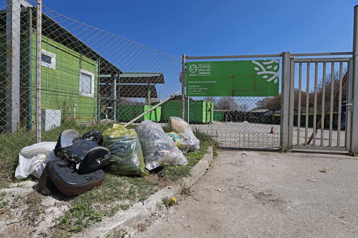 Snaga: Zbirni centri bodo od torka znova odprti