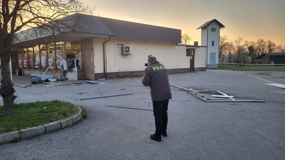 Murskosoboški preiskovalci tavajo v temi