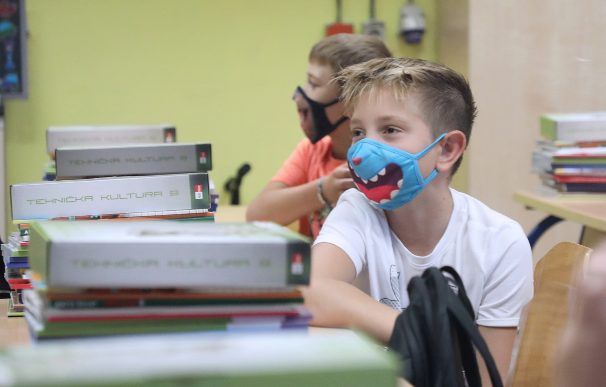 Rahljanje ukrepov: Na Češkem bodo prihodnji teden za najmlajše otroke odprli šole