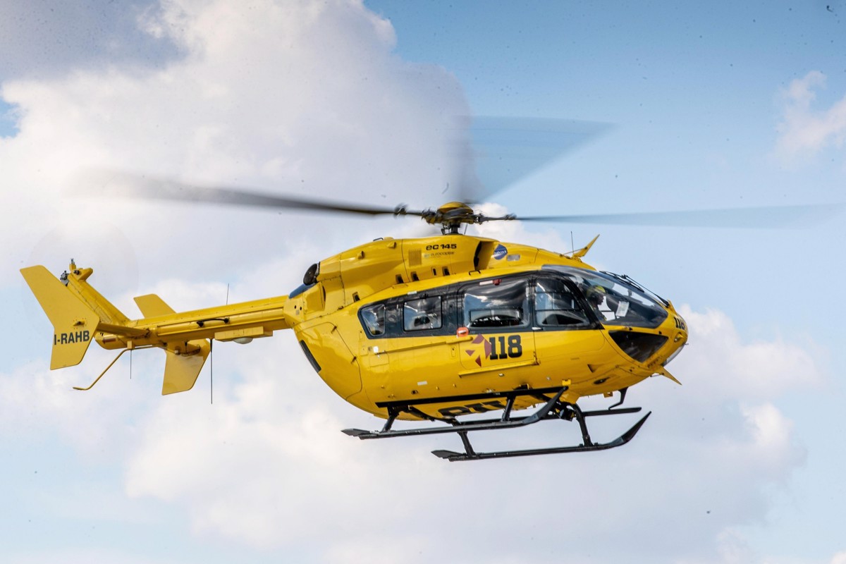 Kolesarko so morali odpeljati s helikopterjem: V Italiji poškodovani trije slovenski kolesarji