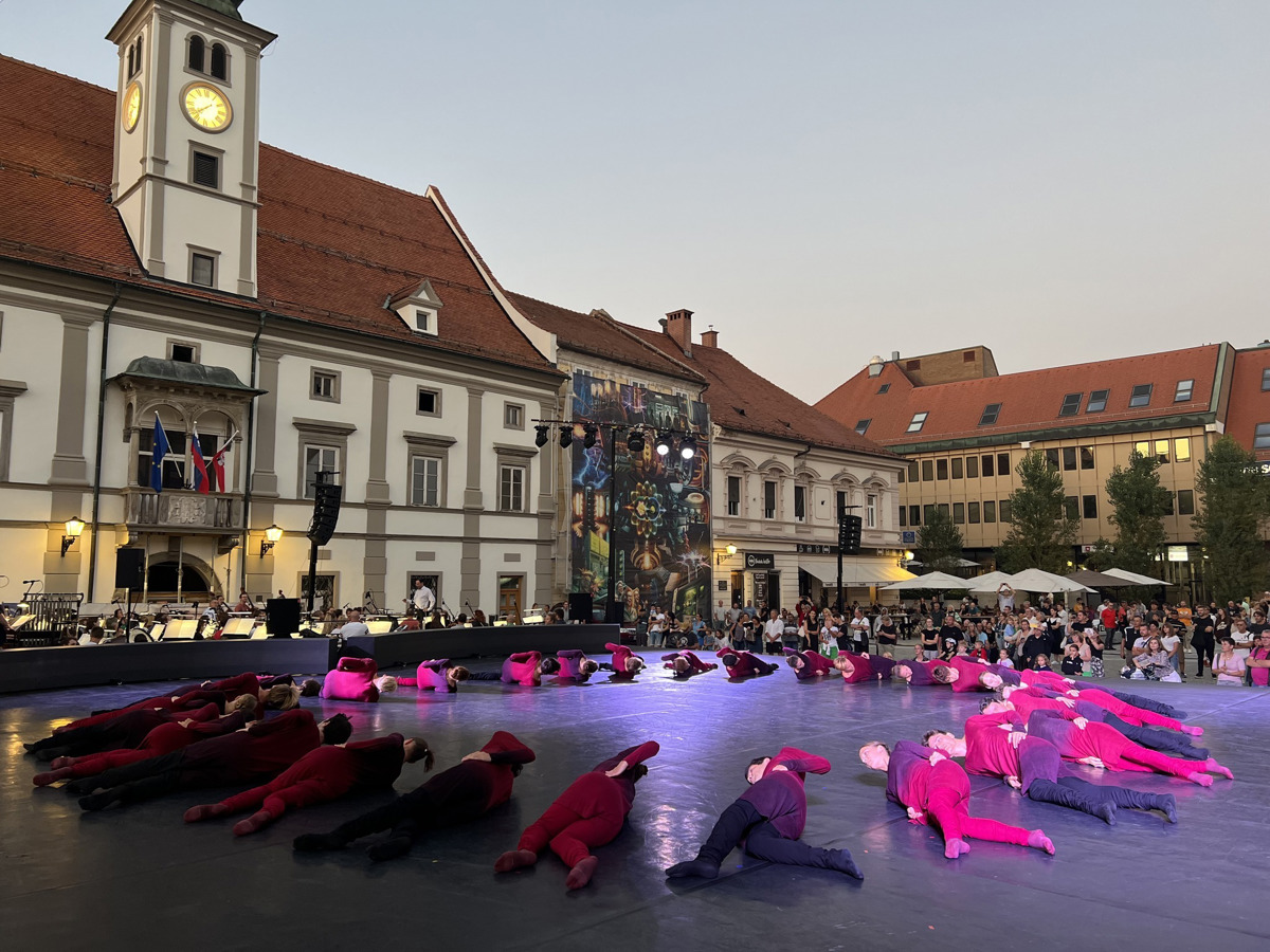 (NAPOVEDNIK DOGODKOV) Balet pod zvezdami, vražja zabava, koncert na Dravi