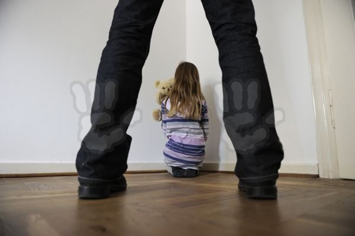 Šempeter pri Gorici: Moški osnovnošolki nagovarjal k spolnim uslugam