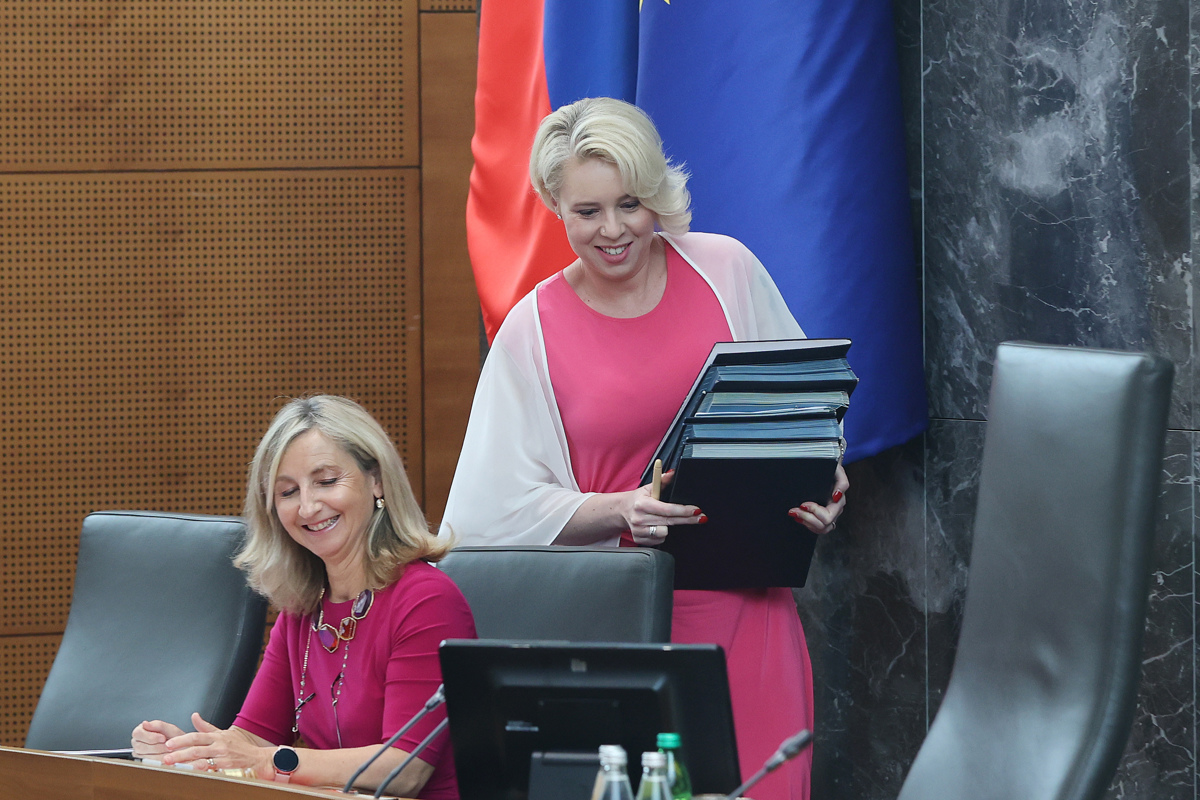 Zaradi zdravstvenih razlogov preložili obisk predsednice državnega zbora Urške Klakočar Zupančič na Kosovu