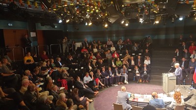 Hkrati z evropskimi volitvami še referendum o volilnem sistemu?