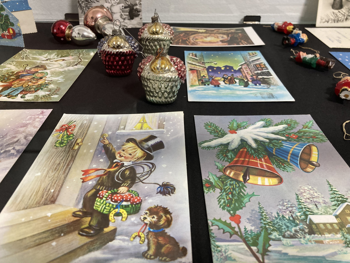 V trafiki pri Mestnem parku razstava o prazničnem času, kot se ga spomnimo