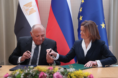 Fajon z egiptovskim gostom o reševanju Gaze: 