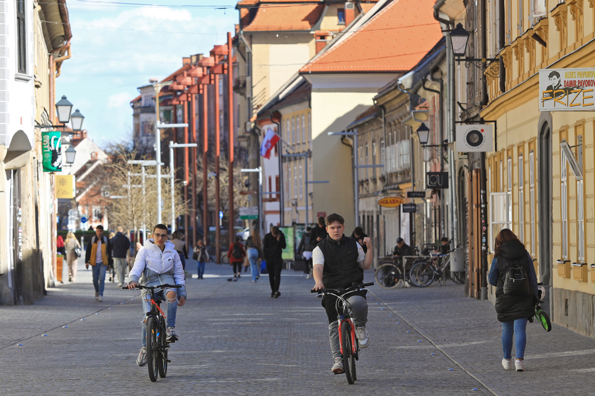 (PISMO BRALKE) Prometni nered