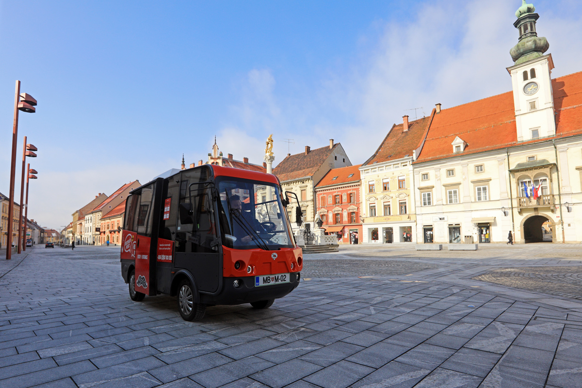 Ob dnevu spomina na mrtve v Mariboru: Brezplačni avtobusni liniji 3 in 12 ter Maister na Dobravi
