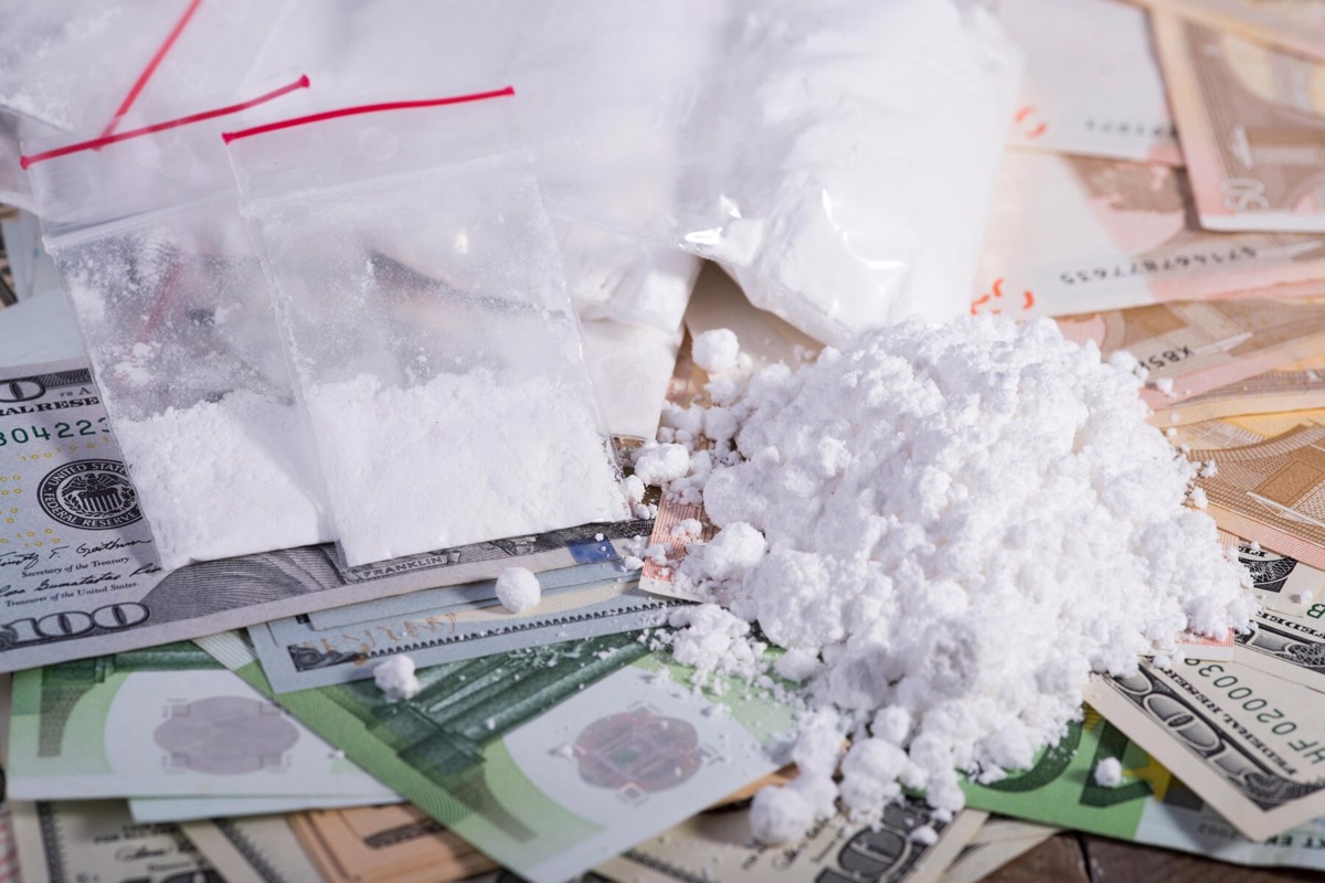 V Beljaku prijeli moškega s heroinom, ki ga je kupil v Sloveniji, tihotapil ga je v spodnjicah