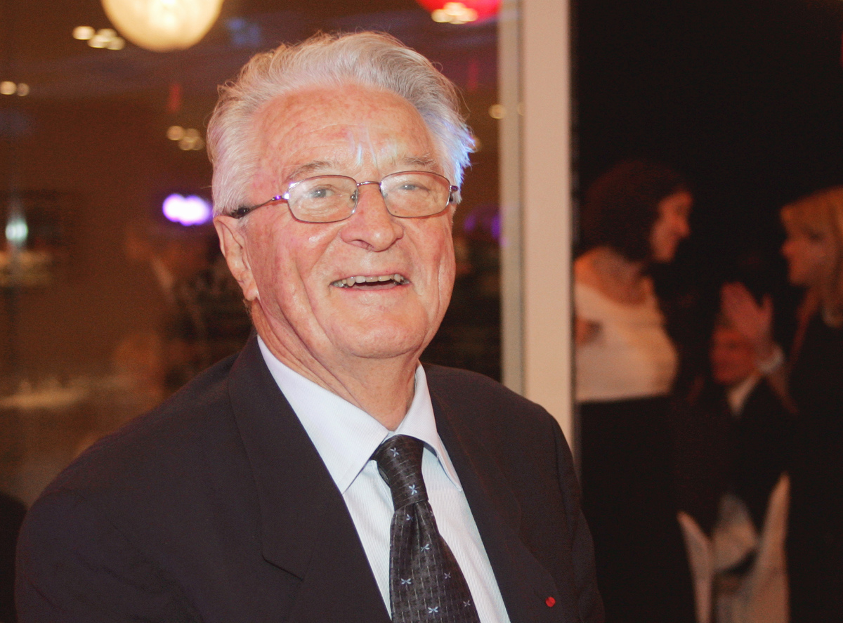 V 102. letu starosti se je poslovil nekdanji francoski zunanji minister Roland Dumas