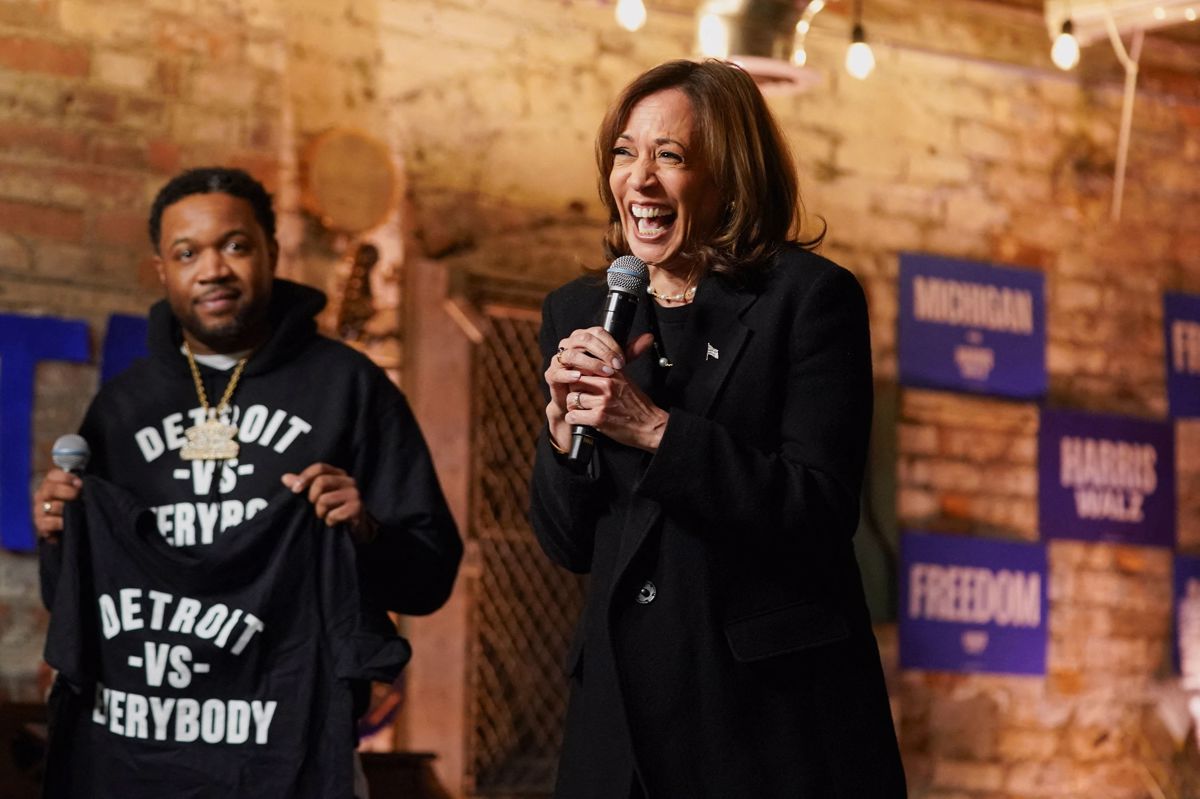 Kamala Harris prepričuje temnopolte moške, Trump pa ženske