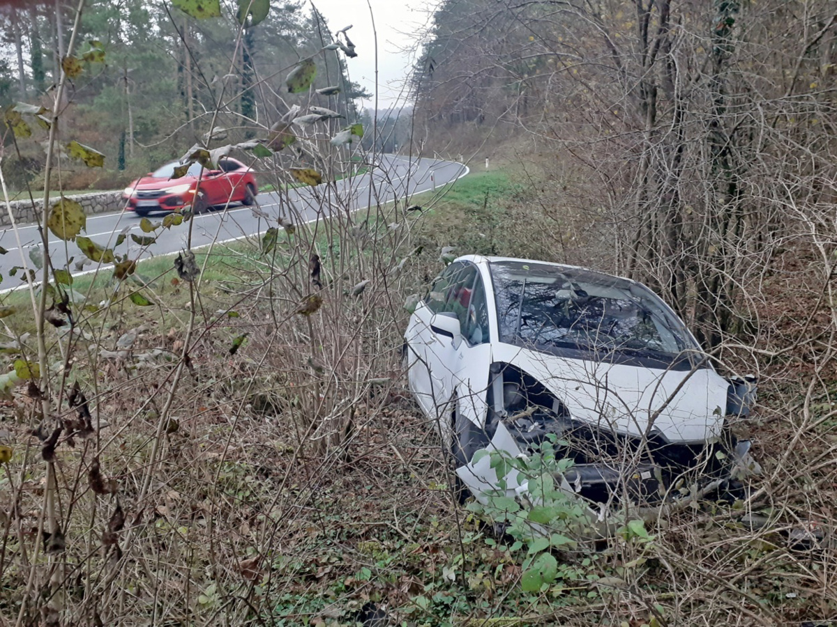 (FOTO) Vožnja v službo se je za 30-letnico končala že po nekaj kilometrih