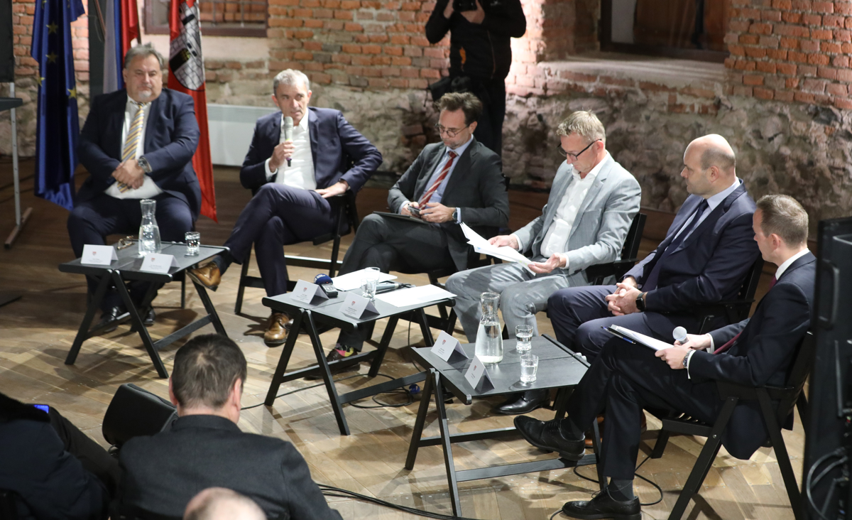 Z okrogle mize o nujnosti izgradnje sežigalnice: Brez nje bo življenje v Mariboru dražje