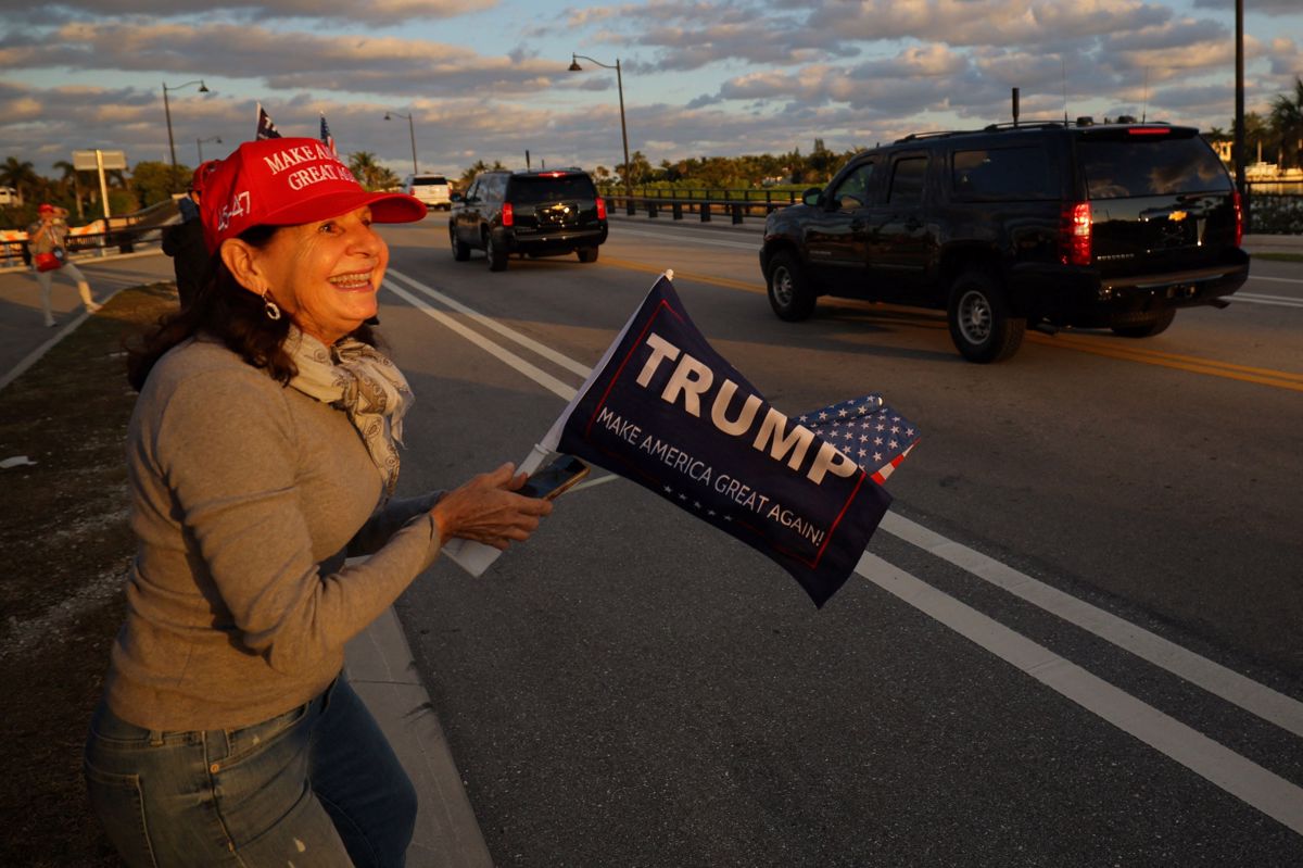 Trump Mehiki, Kanadi in Kitajski zagrozil s povišanjem carin, pri tem pa postavil svoje zahteve