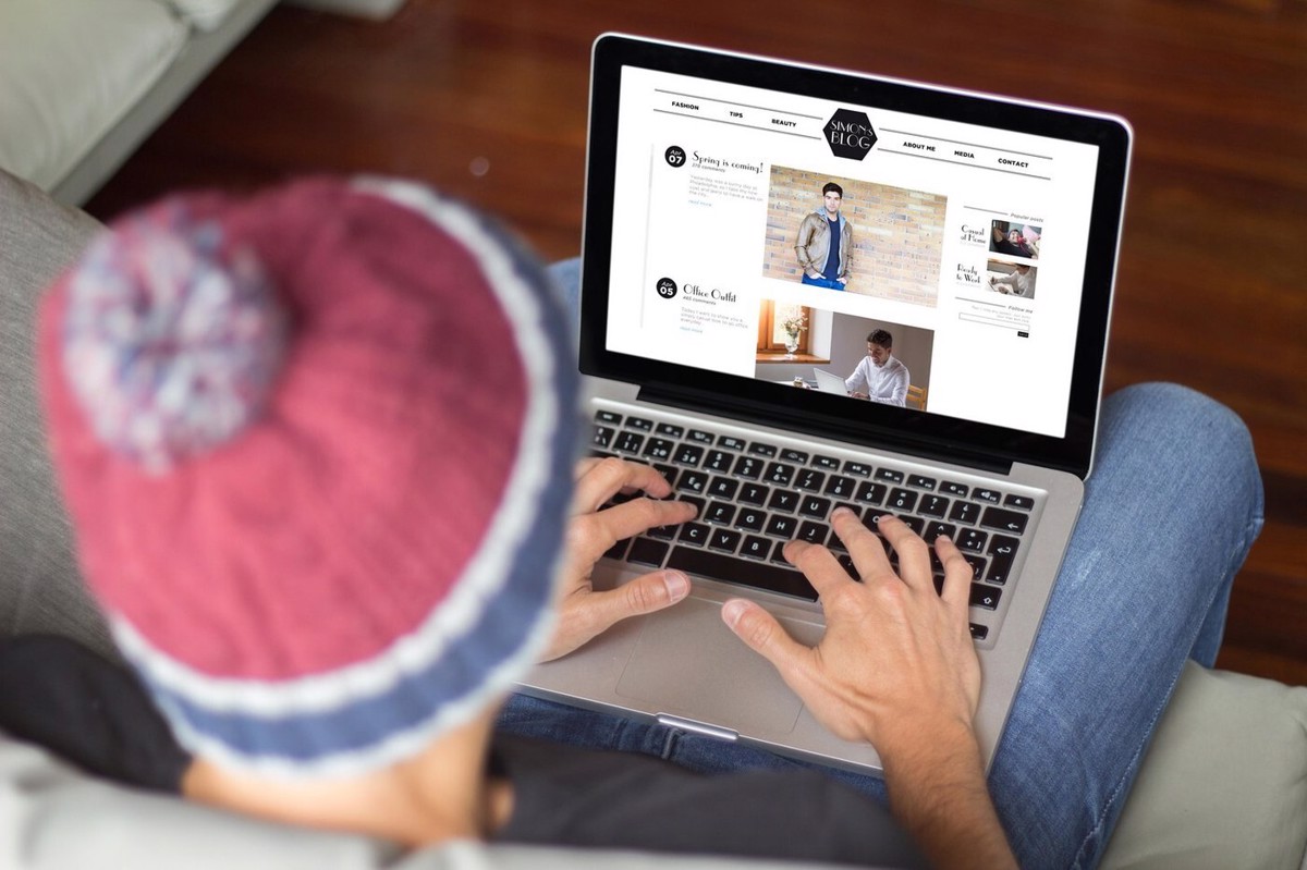 Od dvorjenja do zalezovanja: Njena prijateljica si je dopisovala z moškim, nato so se dobili. Kmalu jima je bilo žal