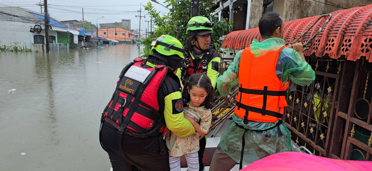 V poplavah na jugu Tajske in severu Malezije umrlo več ljudi