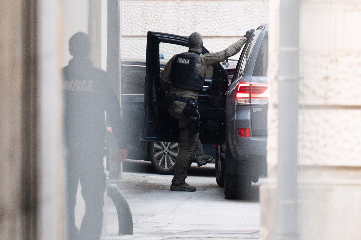 Po mafijskem umoru v Ljubljani: Za trojico bo sodnik priporni narok izpeljal danes