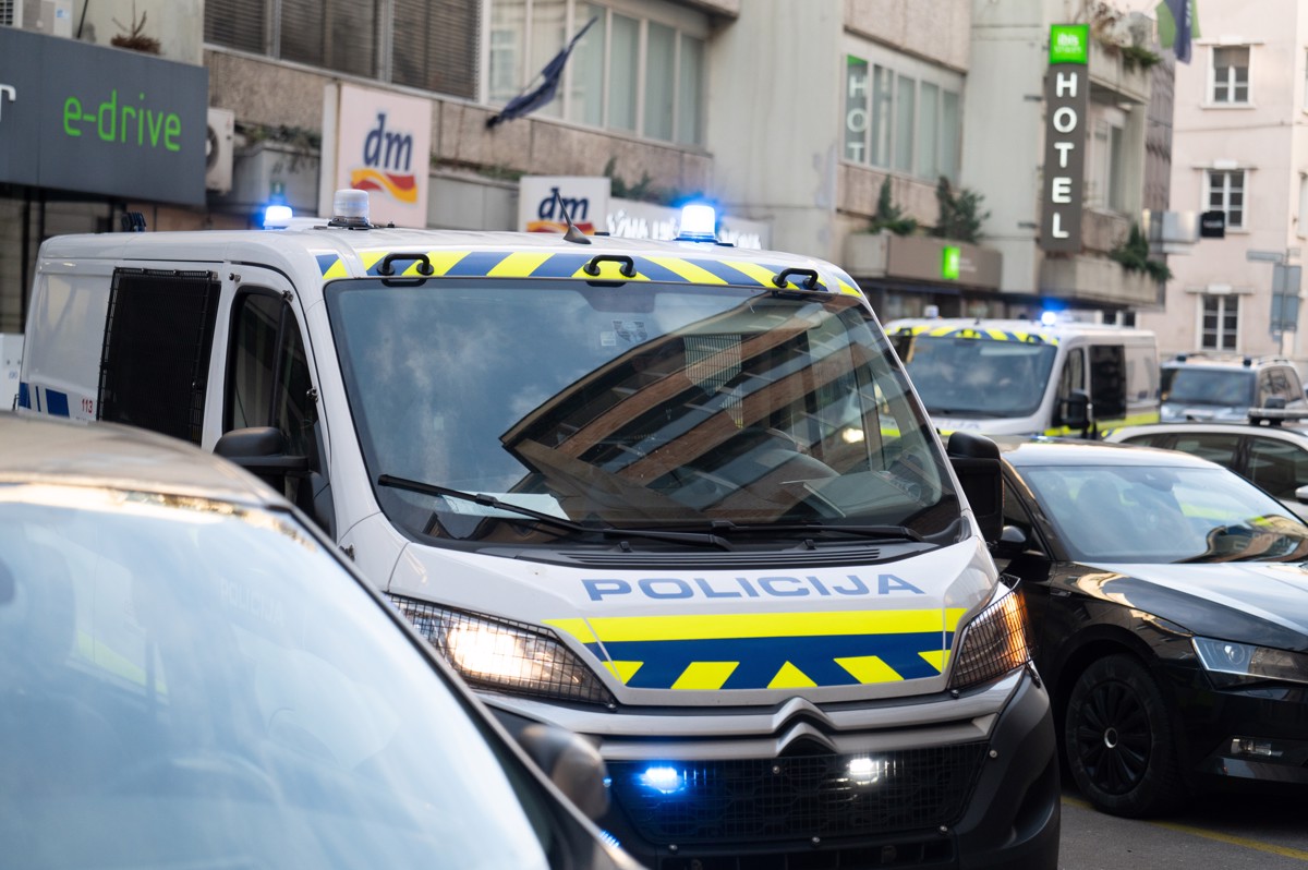 Mafijska likvidacija: Trije v priporu, iz ovadbe ne izhaja, ali je kdo od njih strelec. Kaj je še izpuhtelo iz ovadbe?