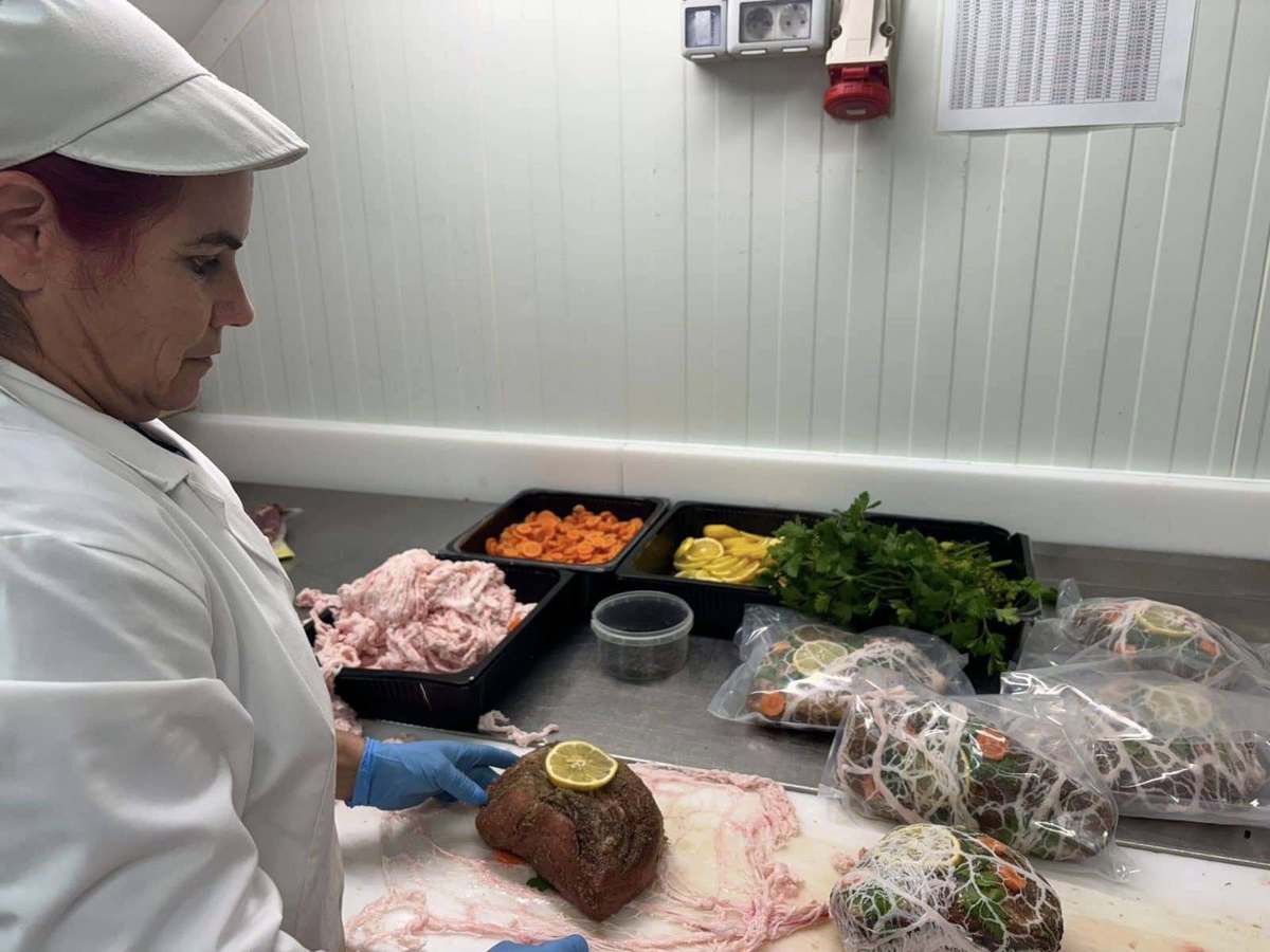 Cene na mariborski tržnici: Koliko stane mrežna pečenka?