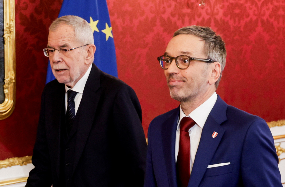 Vodja avstrijskih svobodnjakov Herbert Kickl vrnil mandat za sestavo vlade