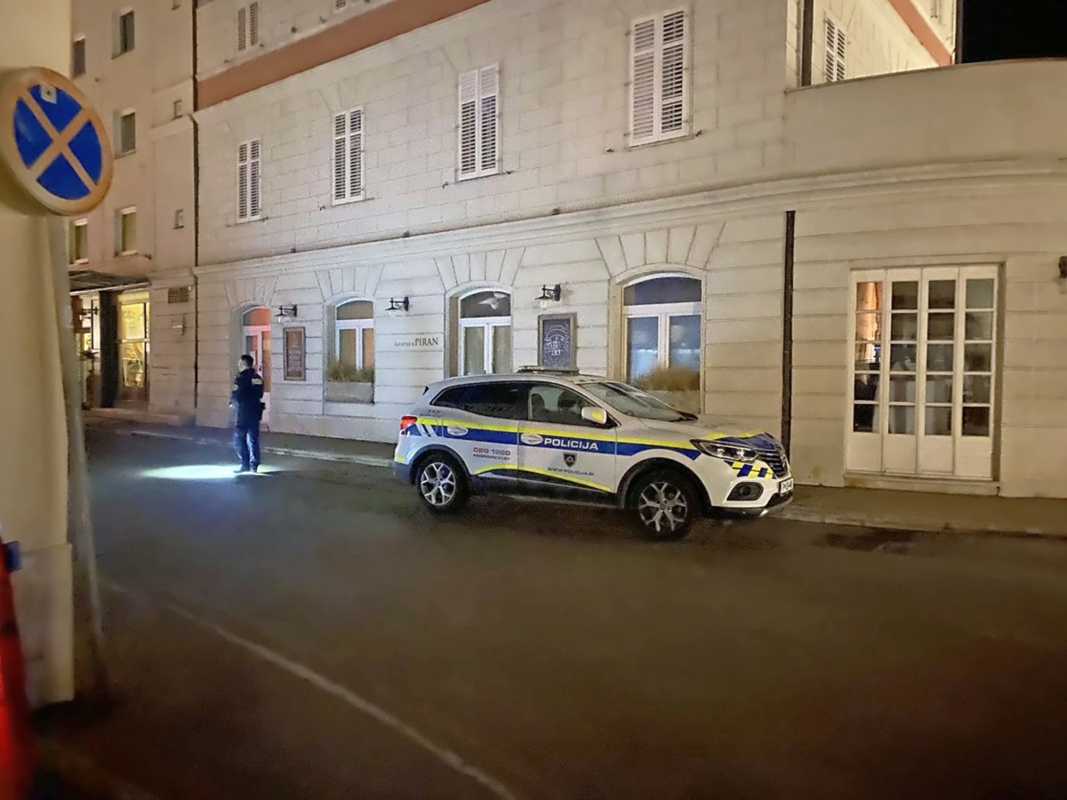 (FOTO) V Piranu mlajši moški ustreljen v nogo